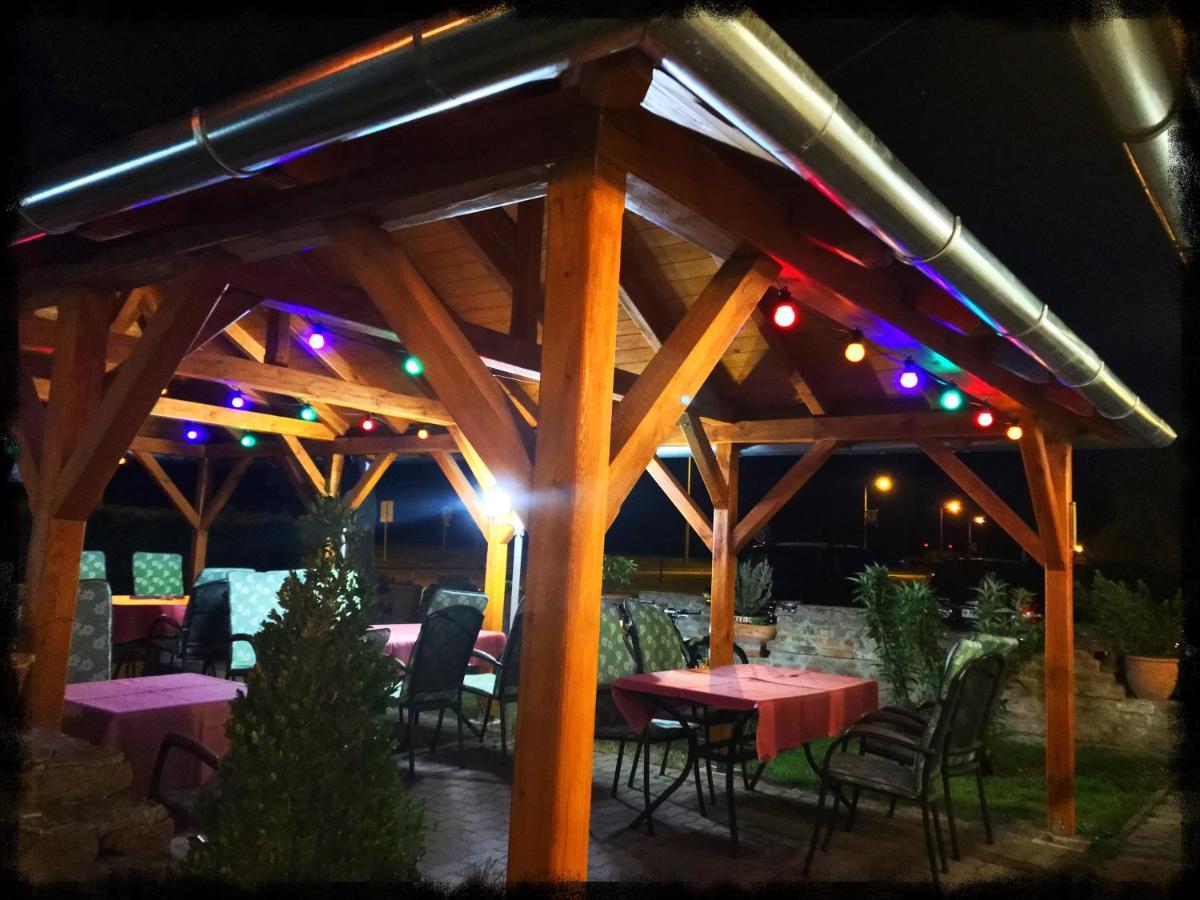 לנטי Hotel Zeta מראה חיצוני תמונה