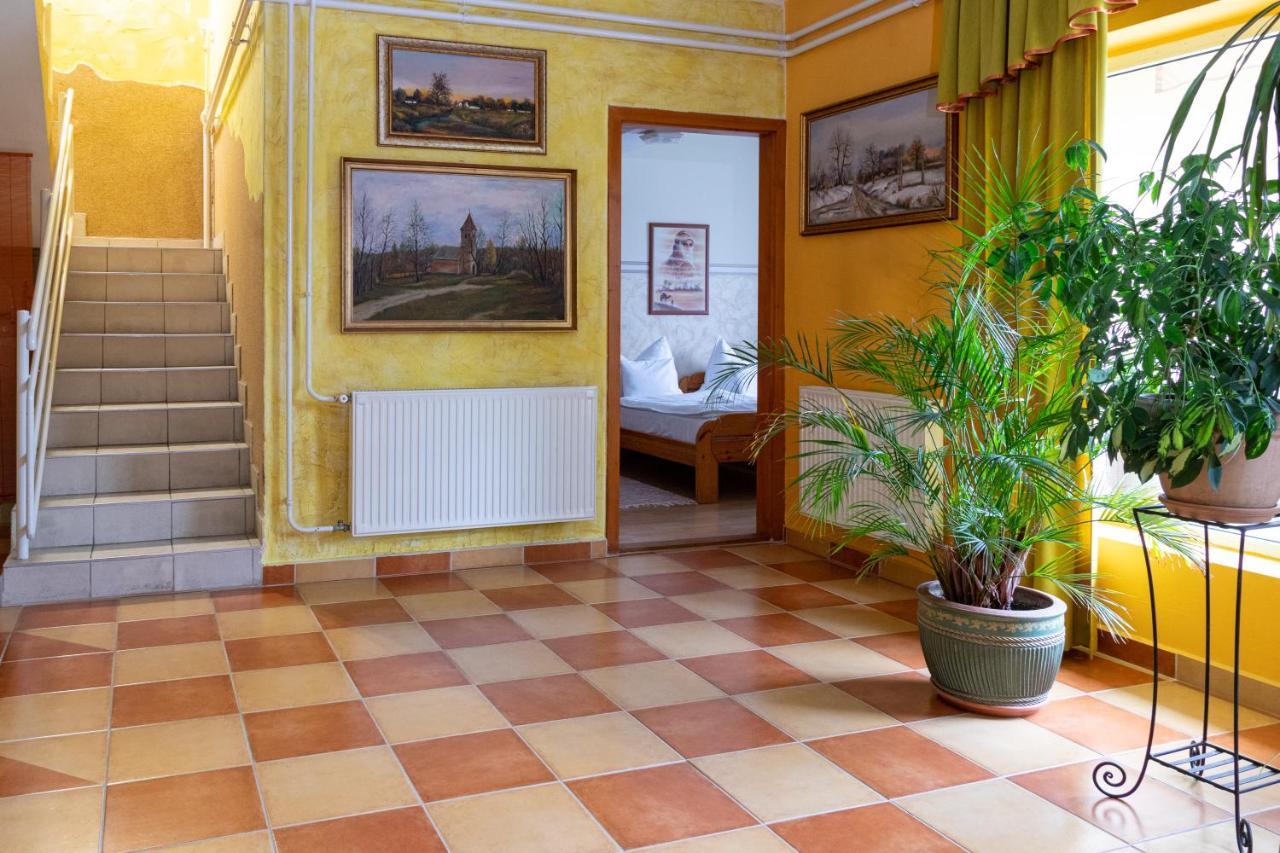 לנטי Hotel Zeta מראה חיצוני תמונה