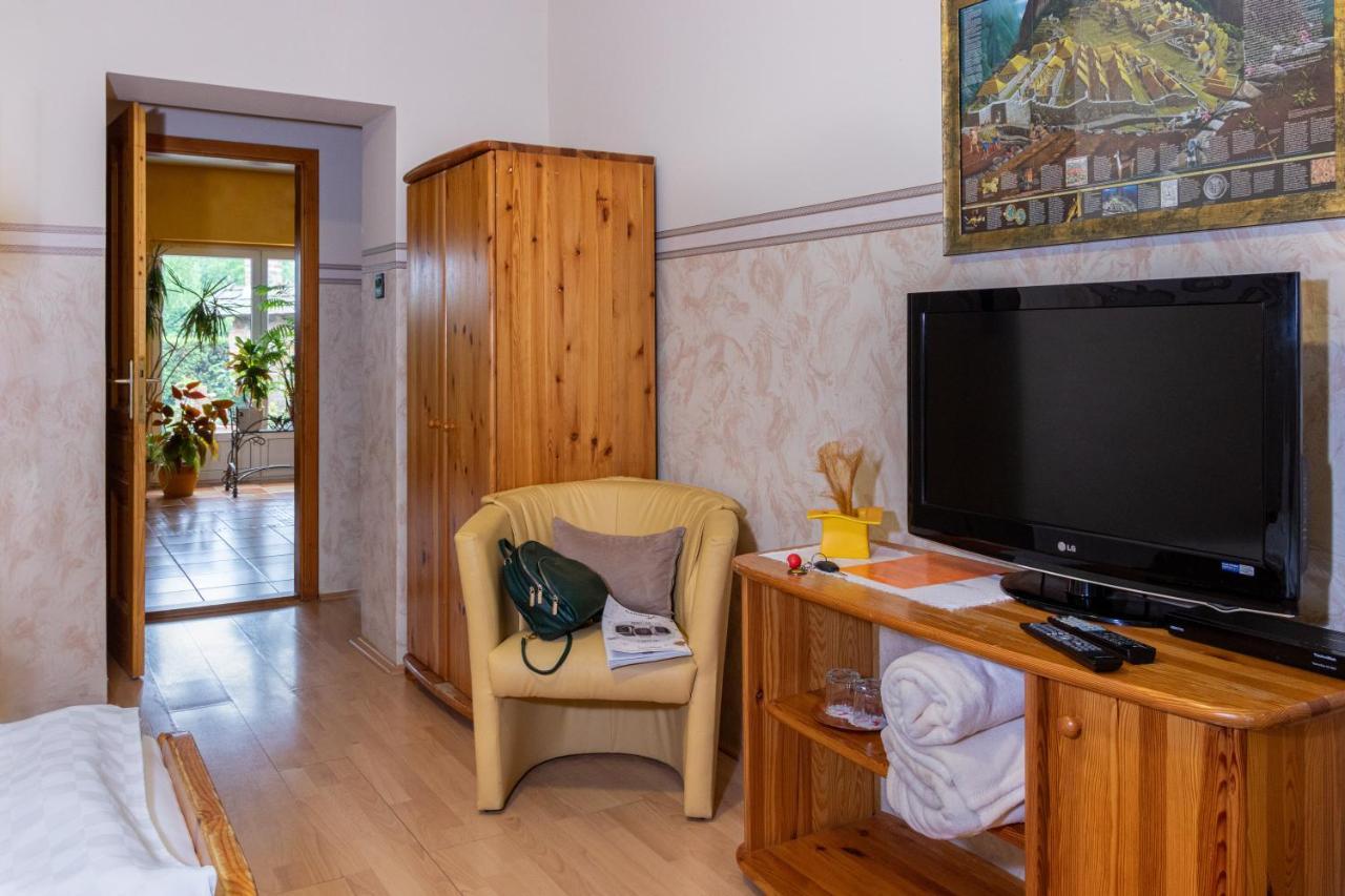 לנטי Hotel Zeta מראה חיצוני תמונה