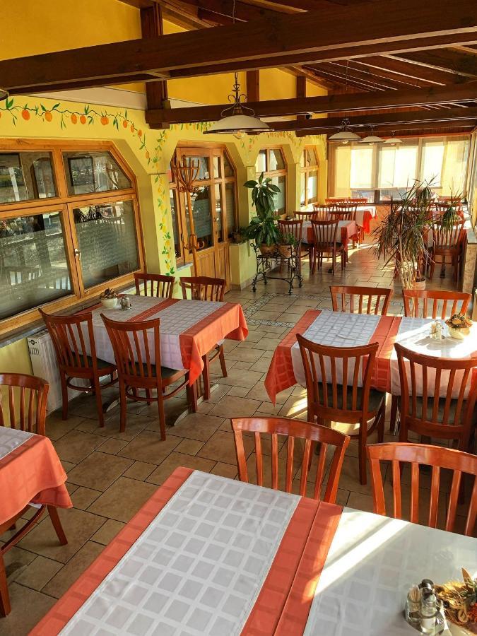 לנטי Hotel Zeta מראה חיצוני תמונה