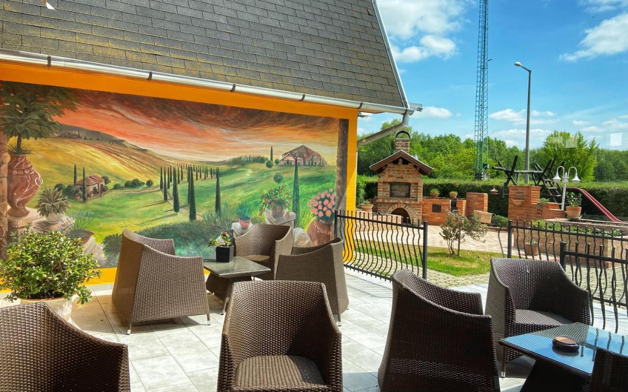 לנטי Hotel Zeta מראה חיצוני תמונה